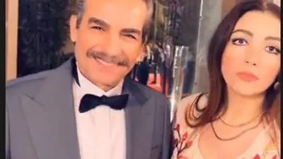  أحمد عبدالعزيز بصحبة زوجته من حفل 