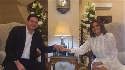 رسائل حب لبشرى وزوجها في عيد زواجهم الثاني