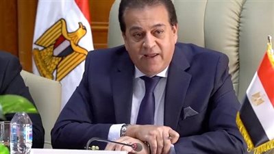 وزير الصحة يعلن إجراء أول عملية زراعة رئة في مصر