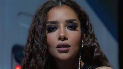 الفنانة الإماراتية بلقيس فتحي تشارك جمهورها بفيديو من تدريباتها الرياضية