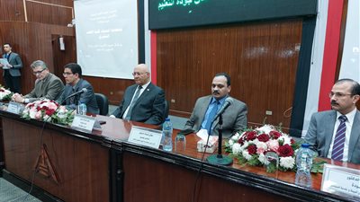 رئيس جامعة بنها يشهد احتفال كلية الطب بتجديد الاعتماد الأكاديمي