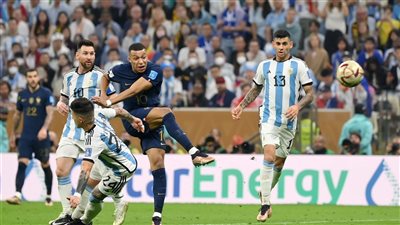 دراما نهائي كأس العالم 2022.. التعادل 2-2 يسيطر على مباراة الأرجنتين وفرنسا والاتجاه لشوطين إضافيين