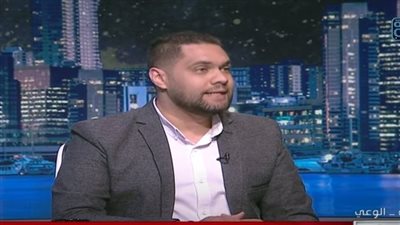 أول مصري وعربي.. خبير أمن معلومات يعلن زرعه شريحة إلكترونية تحت جلده (فيديو)