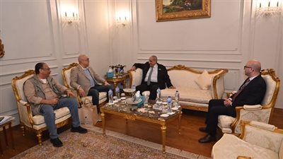 وزير الإسكان يلتقى نظيره الفلسطيني لبحث أوجه التعاون في إصدار التشريعات وتدريب الكوادر 