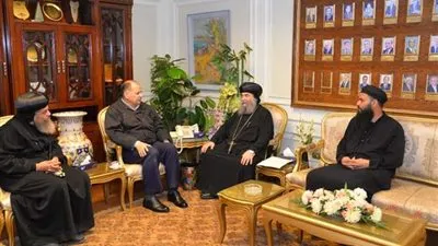 الانبا يؤانس يلتقى محافظ أسيوط لمناقشة الاستعدادات لزيارة البابا تواضروس 