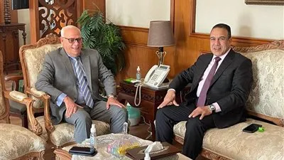 محافظ بورسعيد يناقش استعدادات المحافظة لاستقبال العيد القومي 