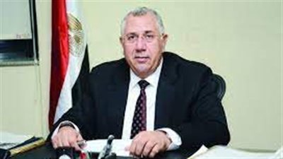 وزير الزراعة يكشف للنواب أسباب نقص أعلاف الدواجن