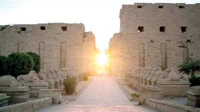 البحوث الفلكية: تعامد الشمس على الكرنك أول الشتاء يؤكد براعة المصري القديم (فيديو)