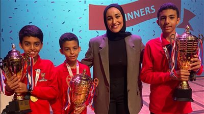 3 طلاب مصريين يحتلون المركز الأول عالميًا لـ«العباقرة» بالإمارات (صور)