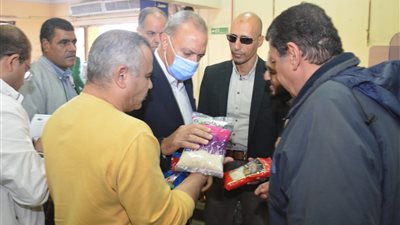 محافظ القليوبية يتفقد مصنع أرز بالمنطقة الصناعية بالعبور 