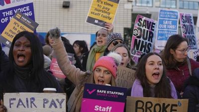 بريطانيا تحذر من احتفالات عيد الميلاد وتصفها ب 