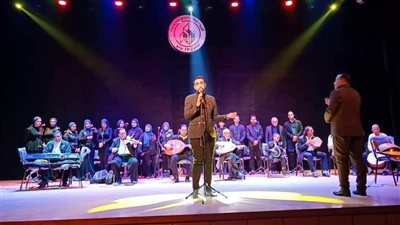 فرقة كفر الزيات للموسيقى العربية تحيي حفلا غنائيا على مسرح 23 يوليو 