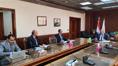 وزير الري يتابع موقف المشروعات المائية ضمن مبادرة 