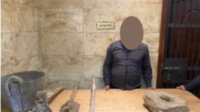 بحوزته قطعة حجرية.. ضبط شخص بتهمة التنقيب عن الآثار في الغربية 