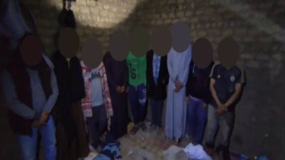 حفرة بعمق 8 أمتار.. سقوط 9 أشخاص بتهمة التنقيب عن الآثار بإحدى المناطق في سوهاج