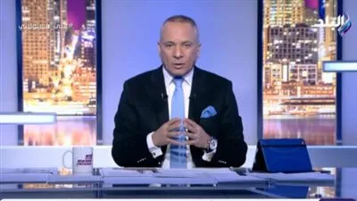 أحمد موسى: أوعية ادخارية جديدة بالبنوك لدفع المواطنين لفك الدولار.. غدا 