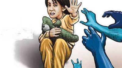 أم تصيب نجليها بإصابات جسيمة وتدعي سقوطهما من الدرج ببورسعيد