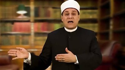 مظهر شاهين عن المساكنة: أي ارتباط بعيد عن الشرع تشكيك في الله