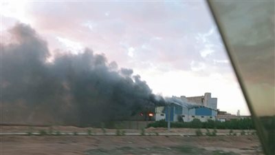 نشوب حريق هائل فى مصنع ملابس بالمنطقة السادسة الصناعية بالمنوفية