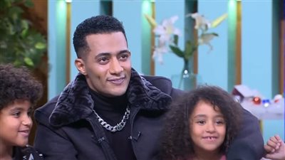 محمد رمضان وأولاده لأول مرة في 