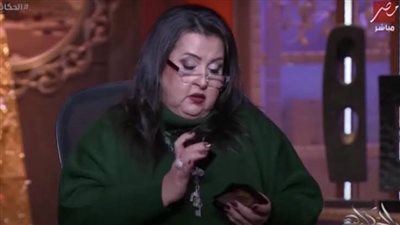 خبيرة تارو تفجر مفاجأة: اختفاء بايدن في 2023.. وهذا ما ينتظر بوتين