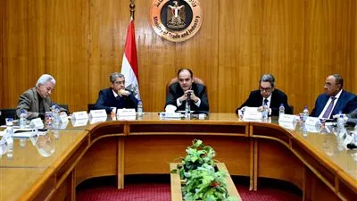 عاجل..تعليمات صارمة من وزير الصناعة للتجار بخصوص توافر السلع