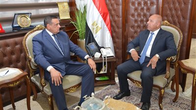 وزيرا التنمية والنقل يبحثان آليات تطبيق قانون تنظيم النقل النهري الجديد بالمحافظات