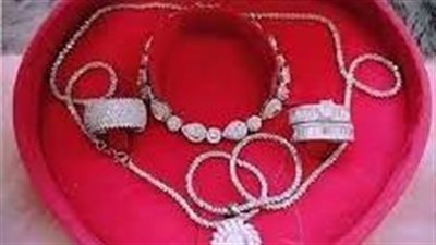 شاهد.. أول تعليق من عريس المحلة صاحب الشبكة الفضة