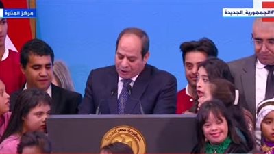 السيسي: الإلتفاف حول الوطن السبيل الوحيد للعبور من الأزمات وتحقيق حلم مصر