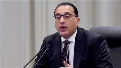 رئيس الوزراء يتابع موقف توفير المواد الخام اللازمة لتصنيع الأدوية