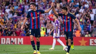 عاجل - قائمة برشلونة لمواجهة إسبانيول في الليجا.. تواجد ليفاندوفسكي وعودة الصخرة