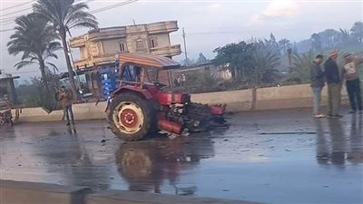 تفاصيل حادث تصادم بين جرار زراعي وسيارة نقل في الدقهلية 