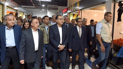 عاجل.. رئيس الوزراء يزف بشرى سارة للمواطنين بشأن السلع الاستهلاكية