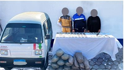 ضبط تشكيل عصابي بدمياط بحوزته سلاحا ناريا وكمية من مخدري الحشيش والبانجو 