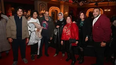 أبطال مسرحية سيدتي الجميلة يحتفلون بالكريسماس مع الجمهور 