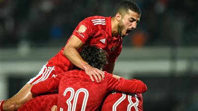 عاجل.. صفقة الأهلي الجديدة تصل القاهرة