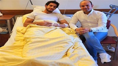 مصطفى شوبير يصل إلى النمسا لإجراء جراحة غضروف الركبة