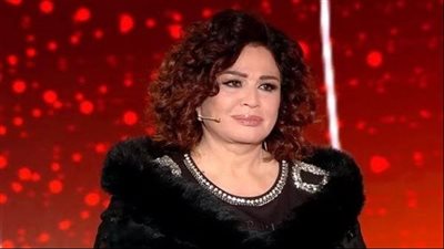 شبهها النقاد بفاتن حمامة وأول راتب 70 جنيه.. محطات في حياة إلهام شاهين احتفالًا بعيد ميلادها