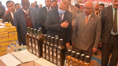 محافظ القليوبية يفتتح معرض أهلا رمضان بمدينة بنها 