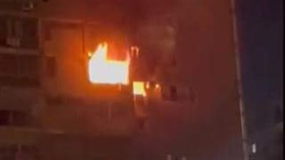 اندلاع حريق هائل داخل وحدة سكنية بشارع أحمد عرابي