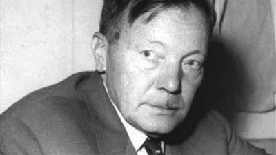 كتب لأم كلثوم 20 أغنية وتحدى الملك فؤاد في شبابه ونفاه إلى تونس.. محطات في ذكرى رحيل بيرم التونسي 