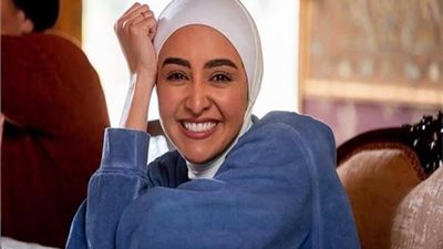 المهن الموسيقية: هلا رشدي ليست عضوا بالنقابة.. وتصرفها أمام الكعبة جريمة