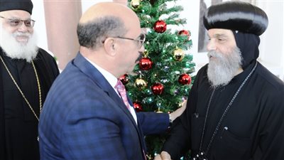 محافظ أسوان يقدم التهاني للإخوة الأقباط بمناسبة عيد الميلاد المجيد 