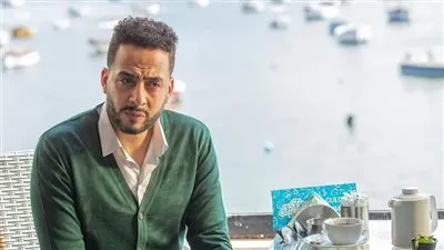 عصام السقا يشارك جمهوره بصورة جديدة من كواليس مسلسل 