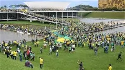 التفاصيل الكاملة حول اقتحام الكونغرس والقصر الرئاسي والمحكمة العليا بالبرازيل