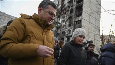 وزير الخارجية الأوكراني يطلب من نظيرته الألمانية دبابات 