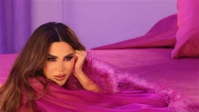 نيللي مقدسي.. تروج لأغنيتها الجديدة 