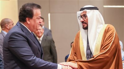 وزير الصحة يؤكد أهمية الاستثمار بمجال تصنيع الأجهزة الطبية وتحقيق الاكتفاء الذاتي 