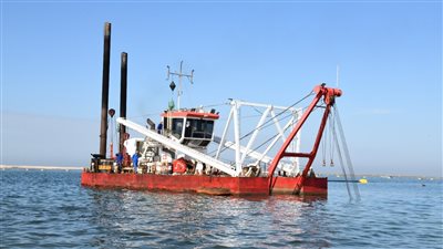 شاهد.. تفاصيل بدء أعمال التكريك ببحيرة البردويل وتطوير البوغاز الغربي