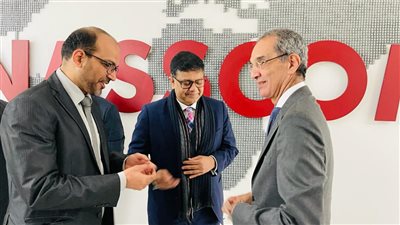 وزير الاتصالات يلتقى رئيس تنمية التجارة العالمية لمنظمة 